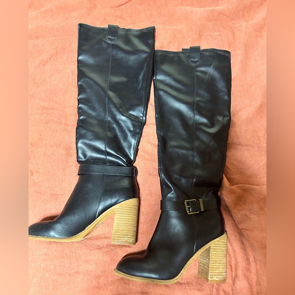 Women's Black Knee-High Boots